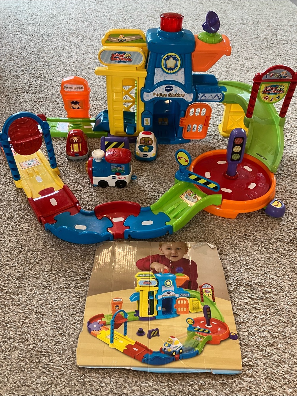 VTech Kids Police Station Playset - Working Car and Police Car Train Not Working